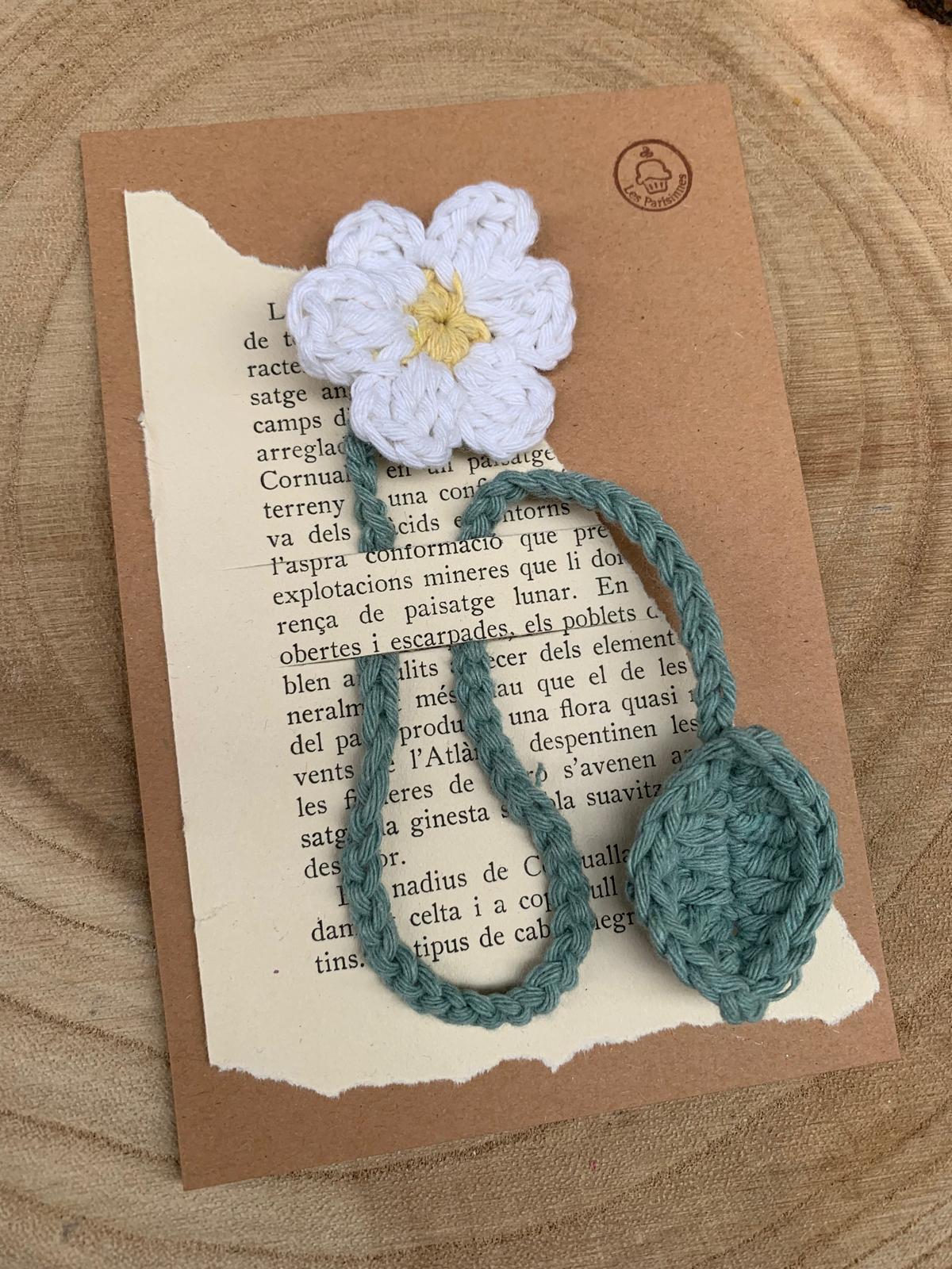 Punt de llibre flor de ganxet